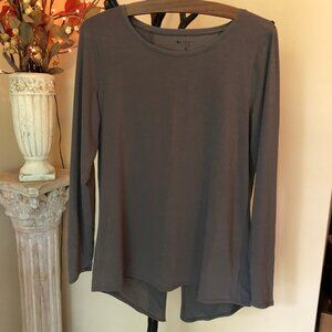 Athleta Essence Semi Fit Long Sleeve Flagstone Grey split back M medium